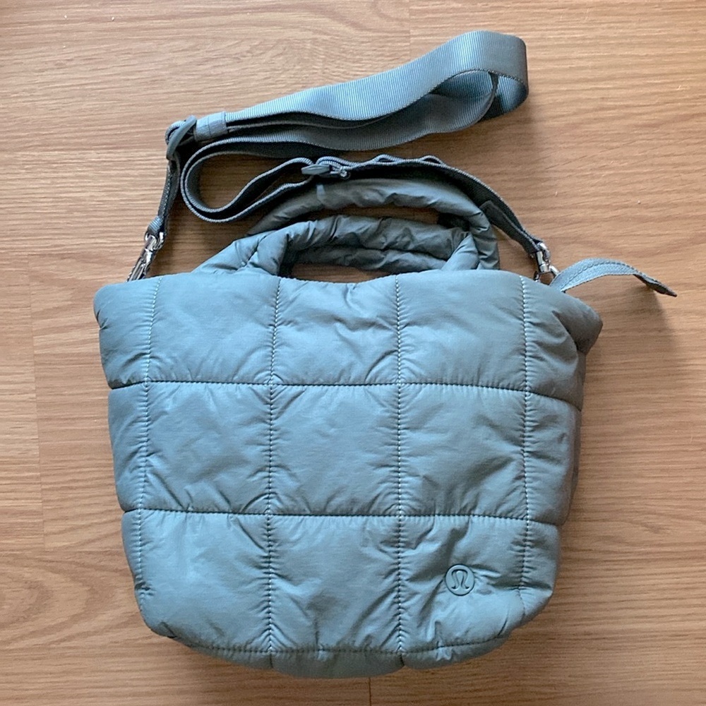 lululemon athletica Quilted Bag in Gray 5L